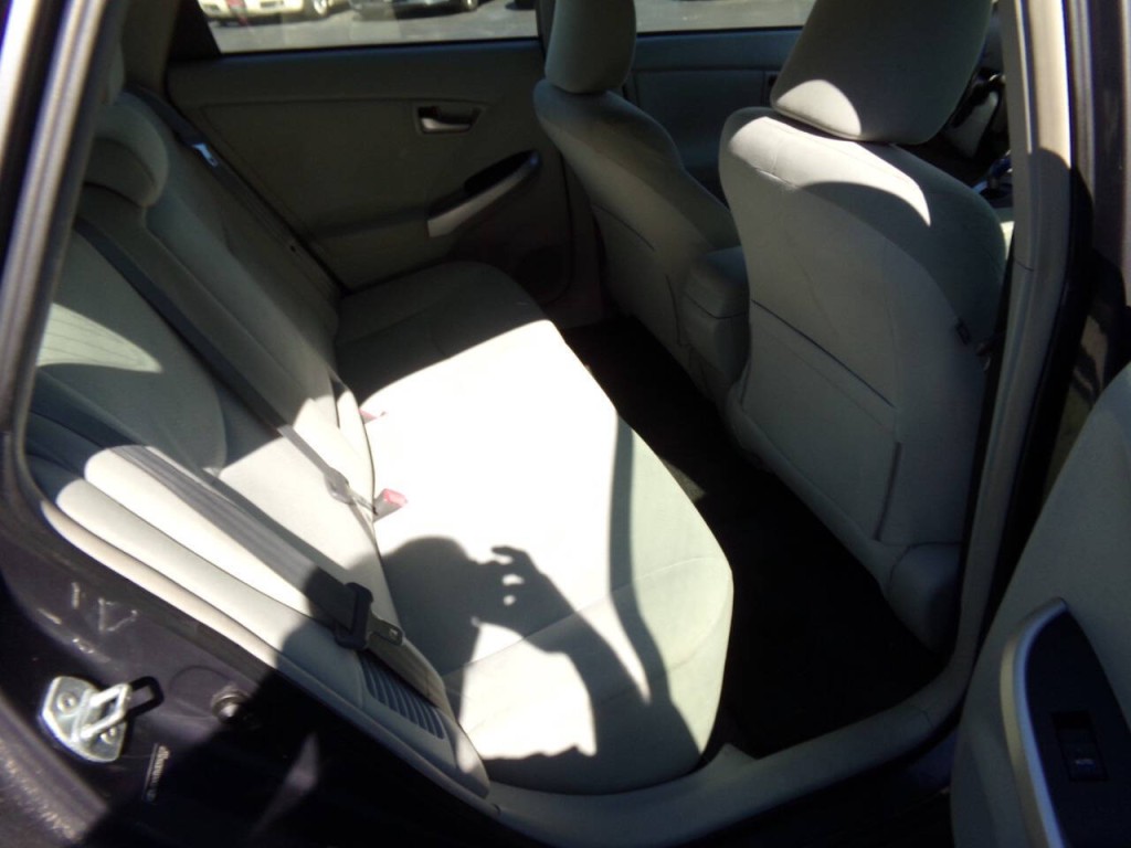 2012 Toyota Prius Image 22