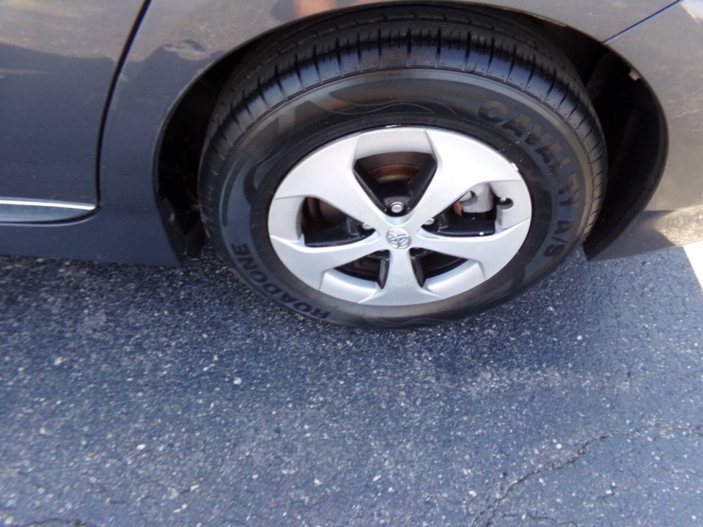 2012 Toyota Prius Image 34
