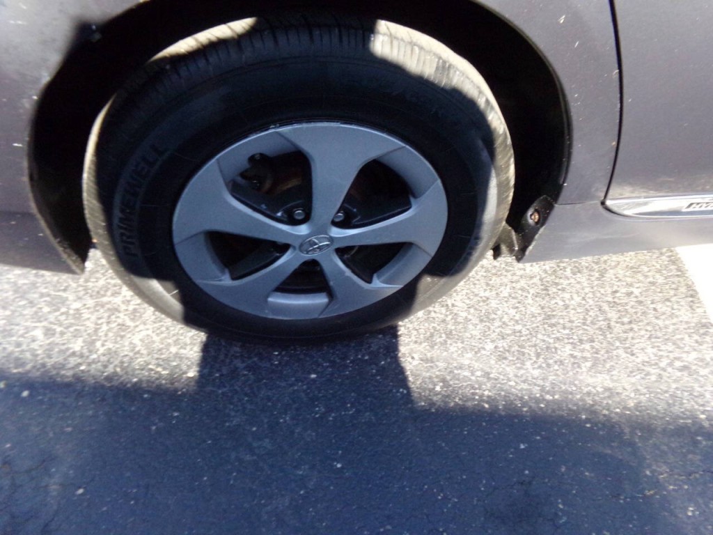 2012 Toyota Prius Image 38