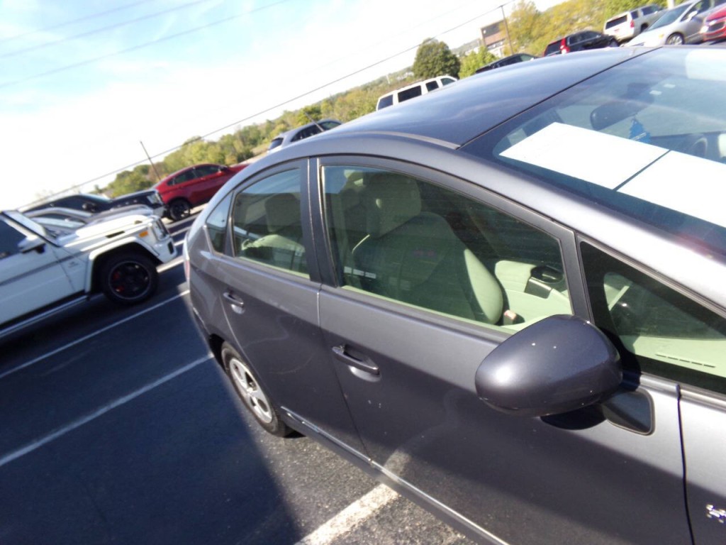 2012 Toyota Prius Image 39