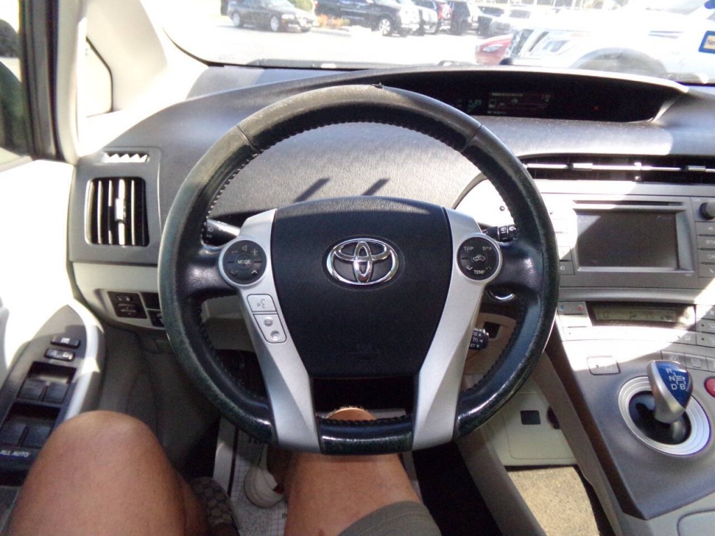 2012 Toyota Prius Image 47