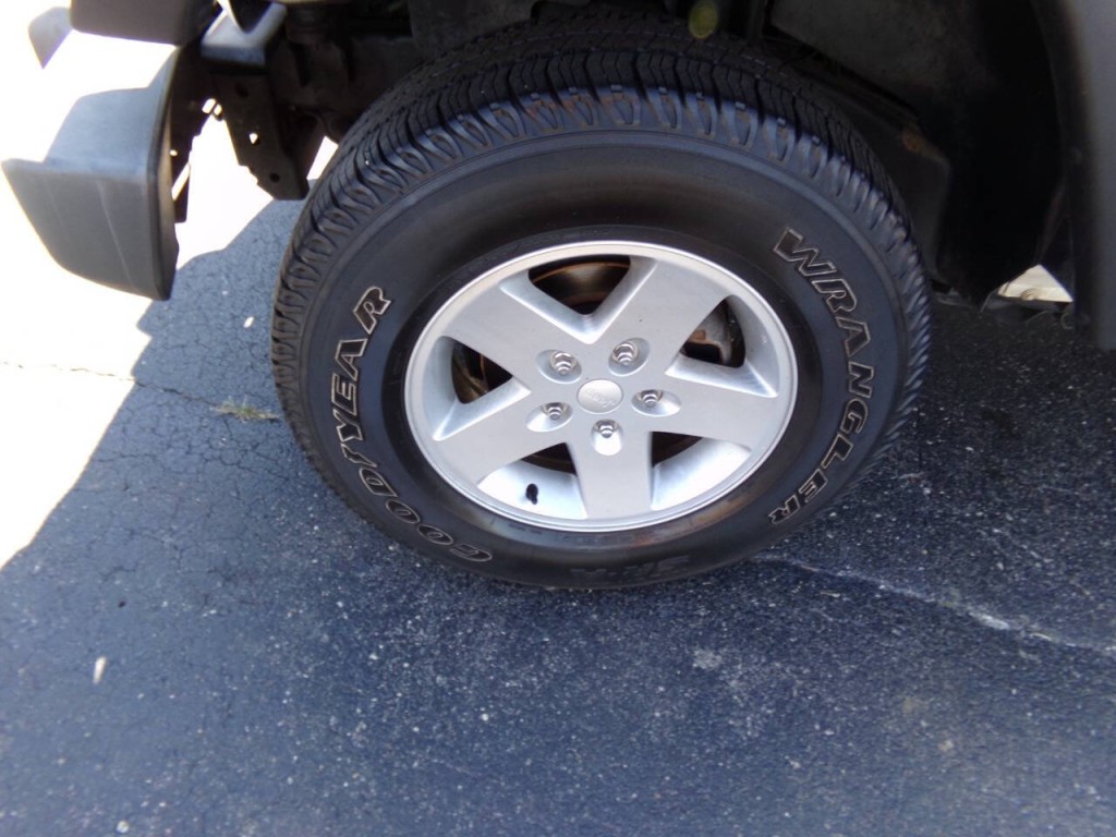 2013 Jeep Wrangler Image 27