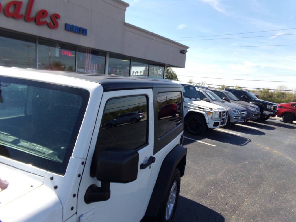2013 Jeep Wrangler Image 28
