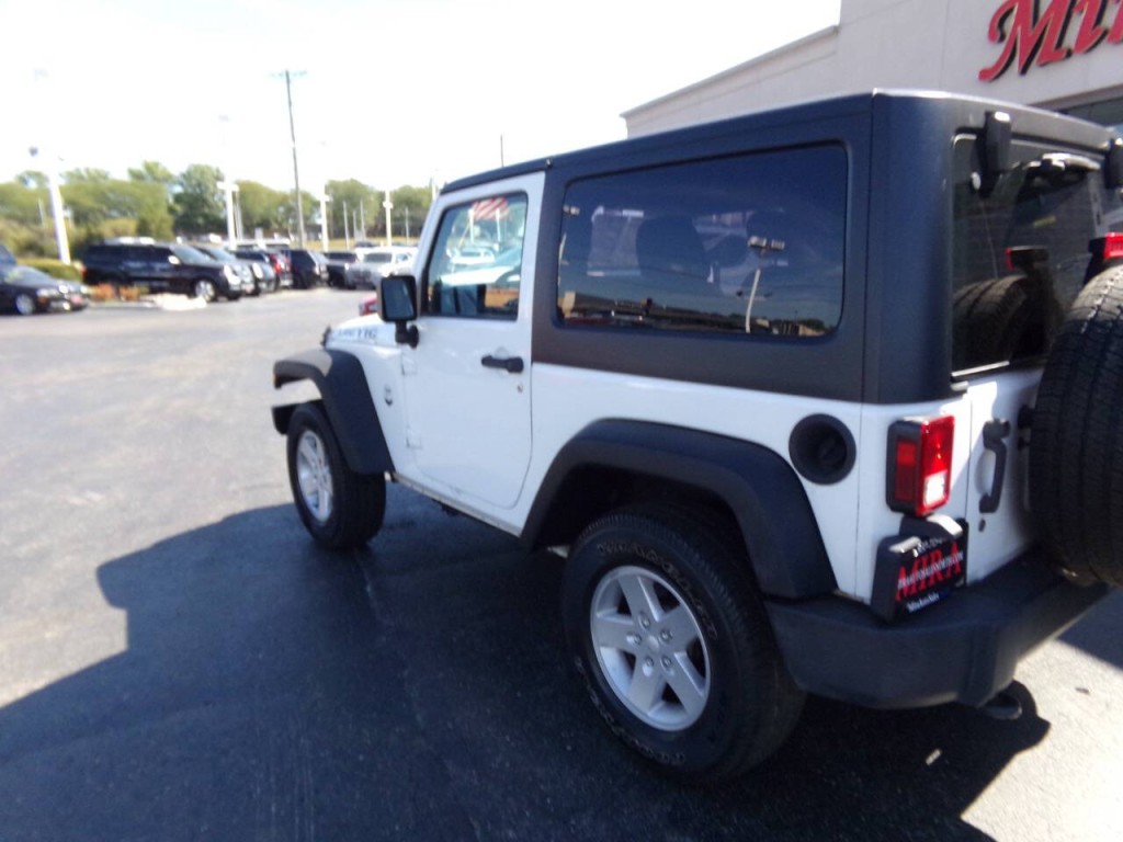 2013 Jeep Wrangler Image 30