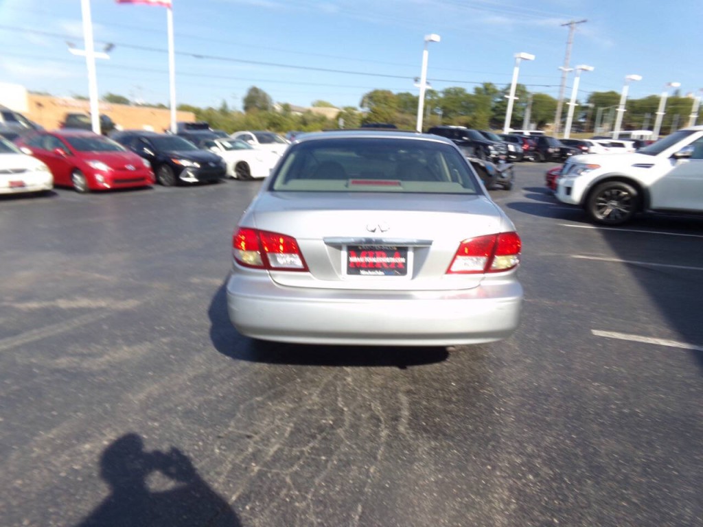 2003 INFINITI I35 Image 7