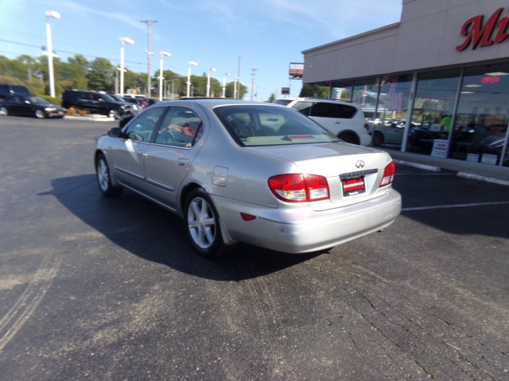 2003 INFINITI I35 Image 8
