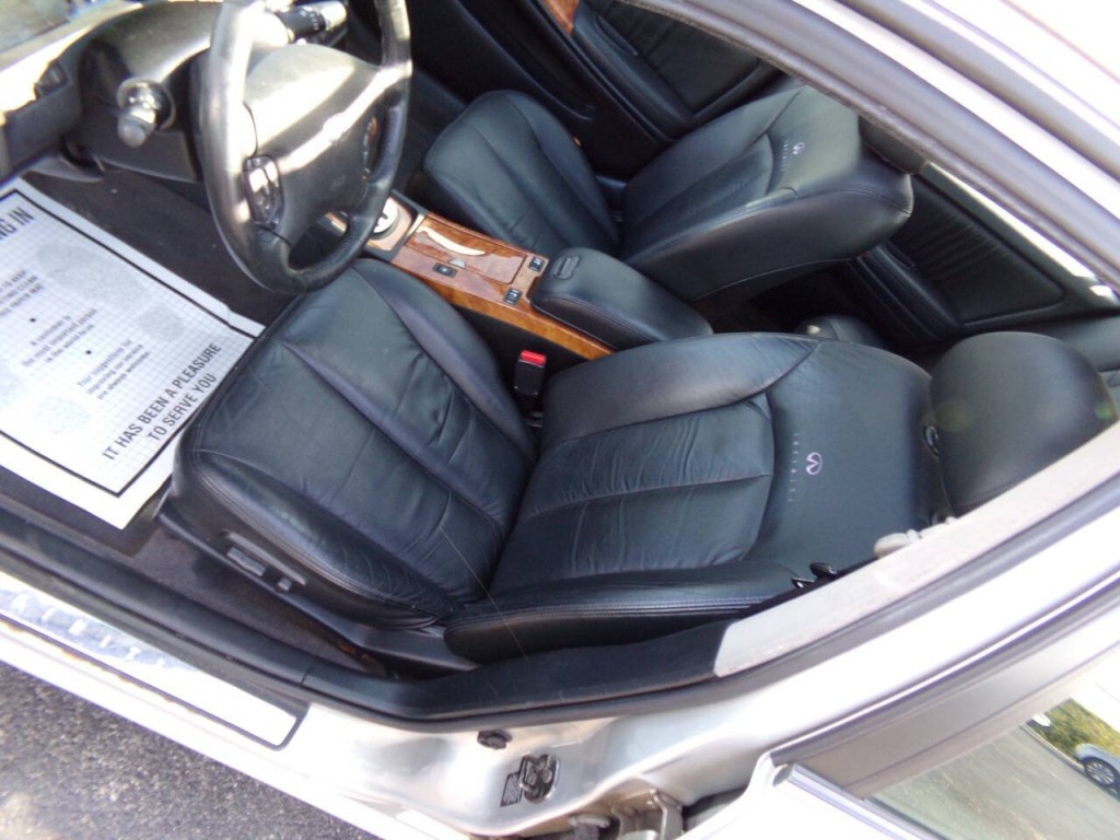 2003 INFINITI I35 Image 11