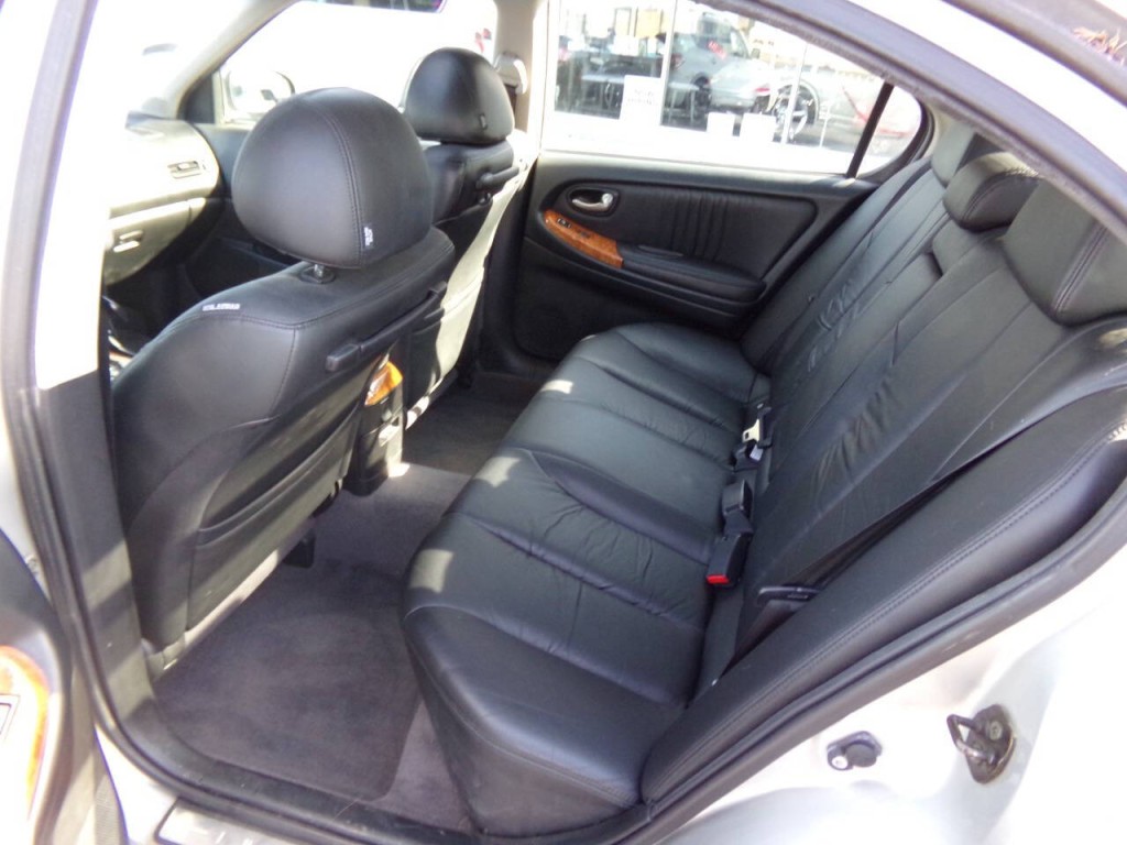 2003 INFINITI I35 Image 13