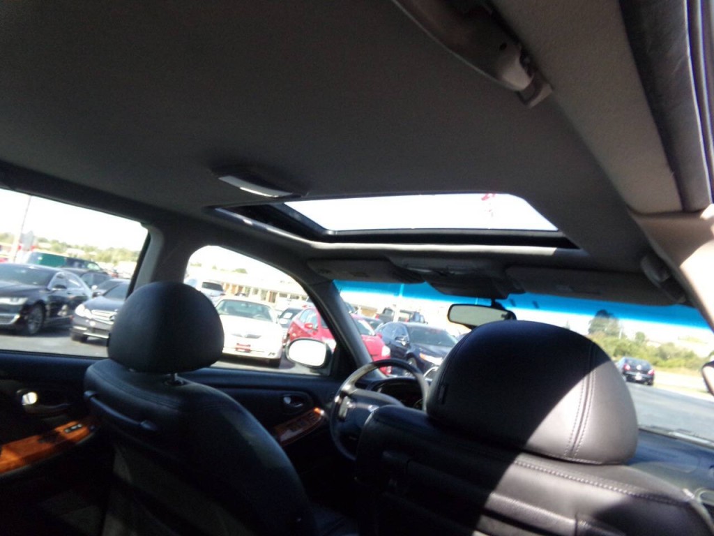 2003 INFINITI I35 Image 23
