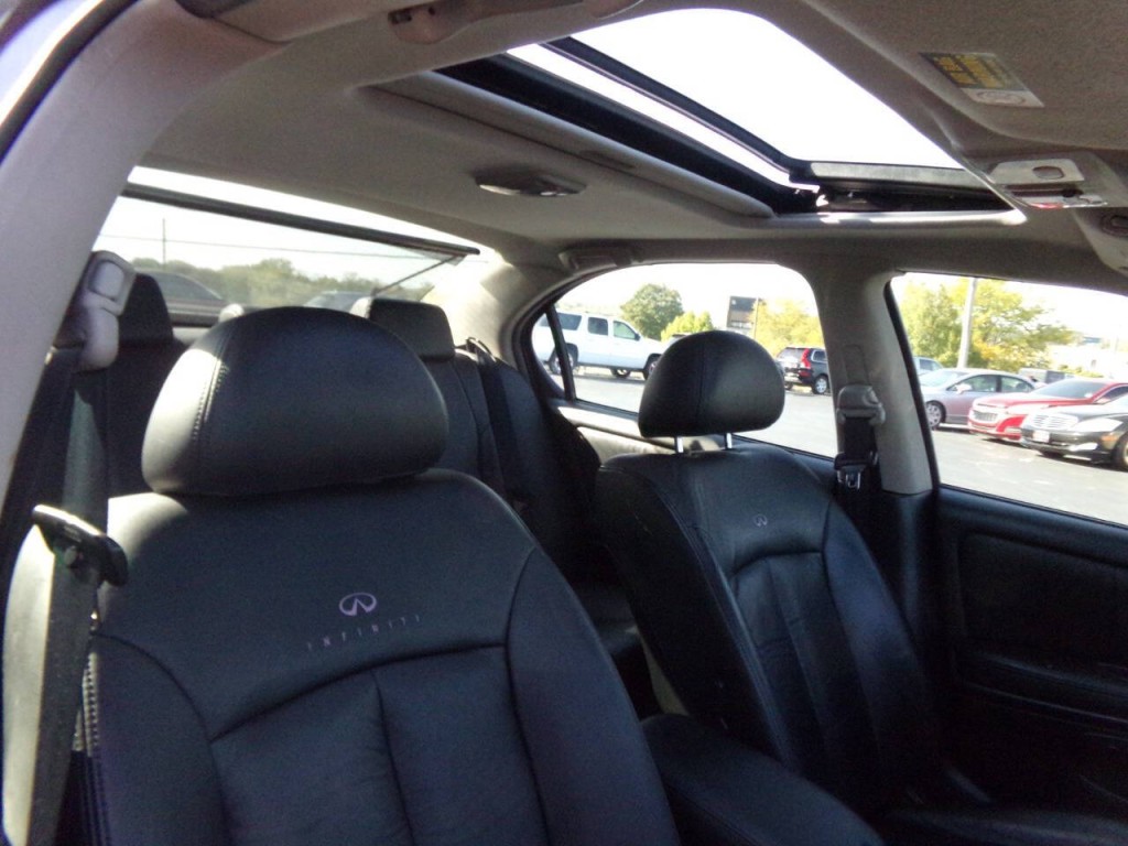 2003 INFINITI I35 Image 28