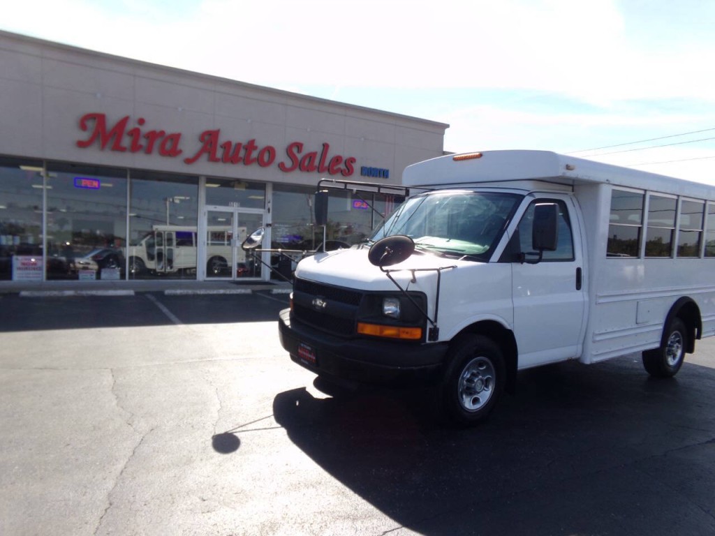 2006 Chevrolet Express Image 10