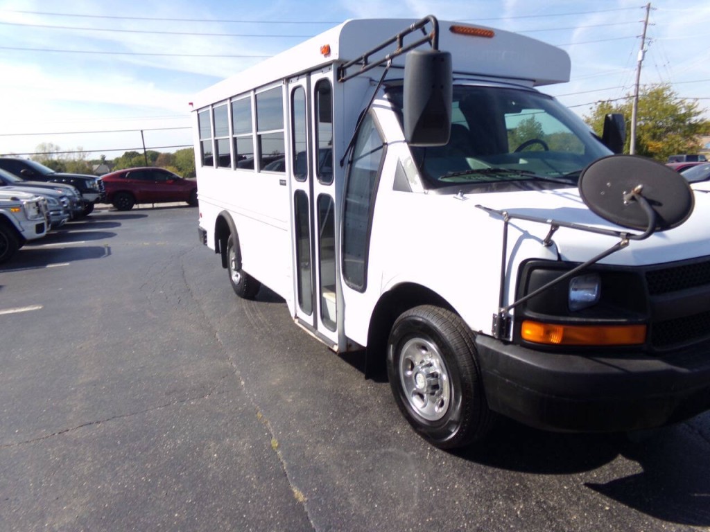 2006 Chevrolet Express Image 50