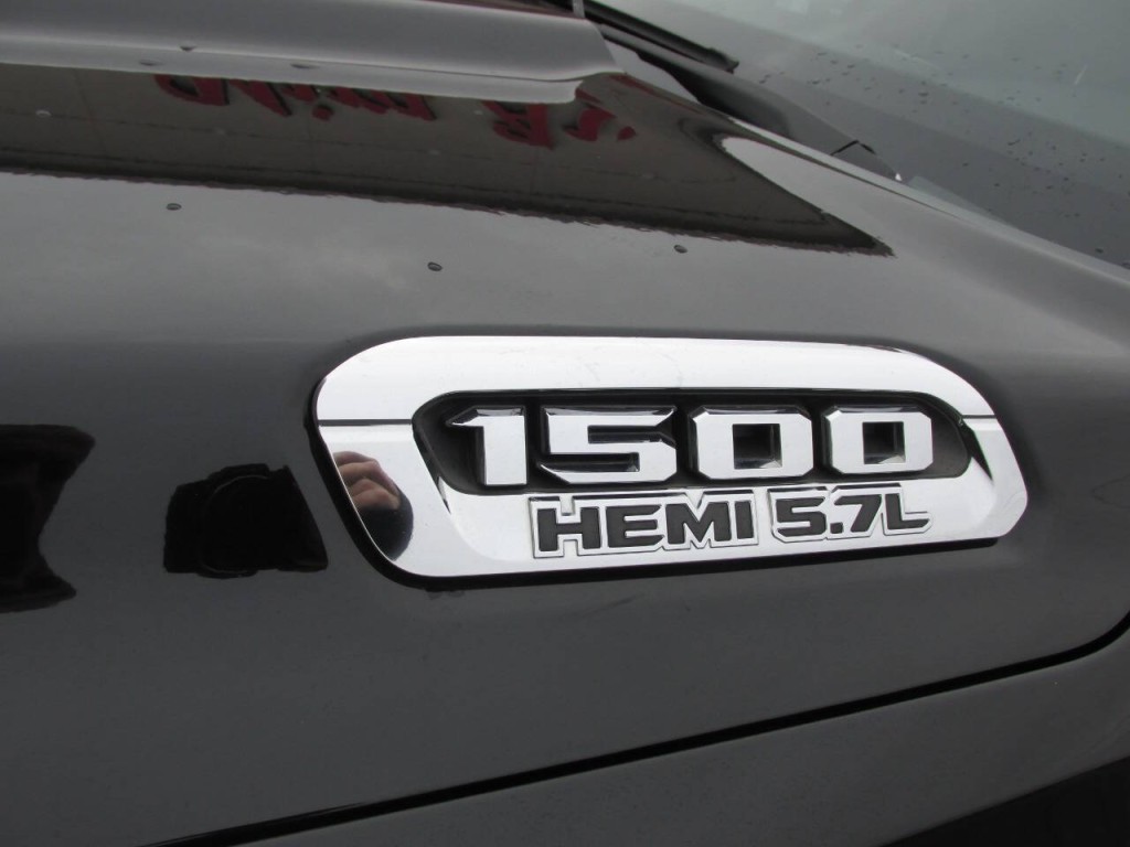 2019 RAM 1500 Image 3