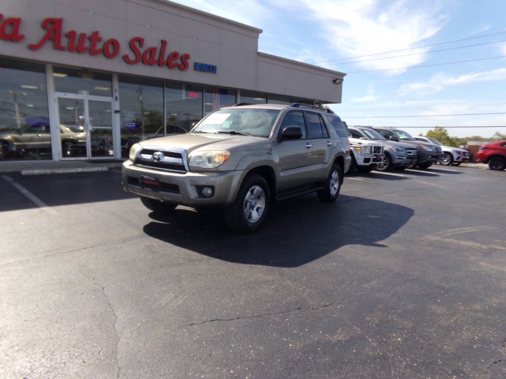 2008 Toyota 4Runner Image 2