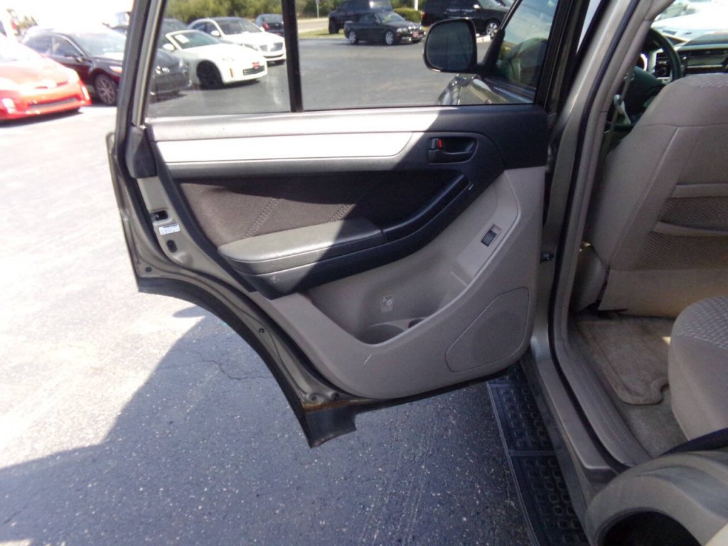 2008 Toyota 4Runner Image 18