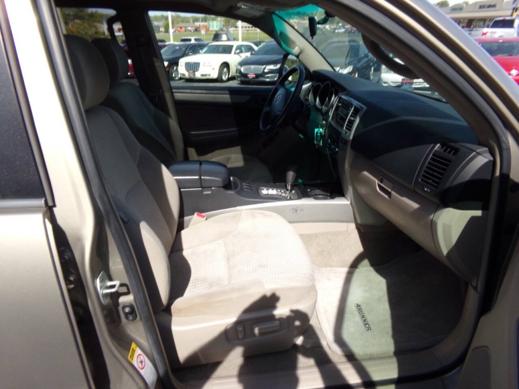 2008 Toyota 4Runner Image 27