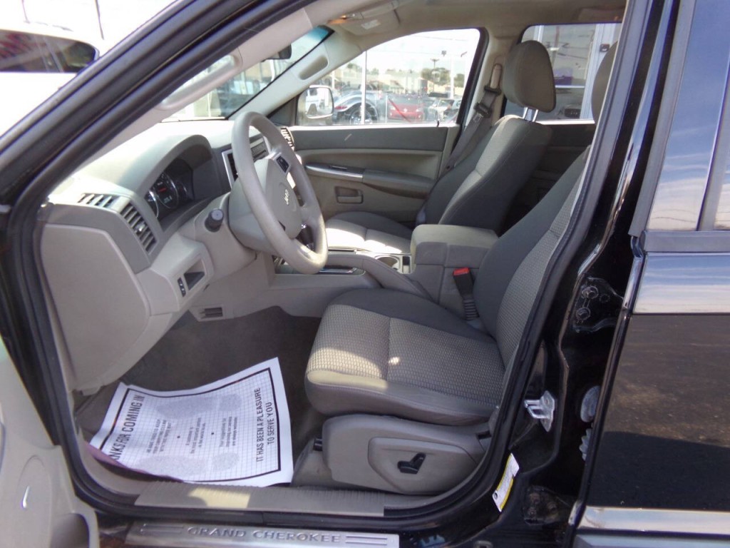 2008 Jeep Grand Cherokee Image 11