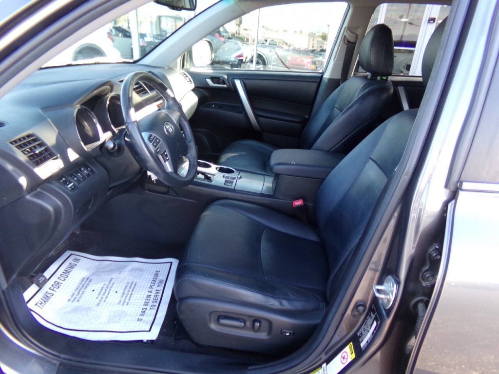 2012 Toyota Highlander Image 10