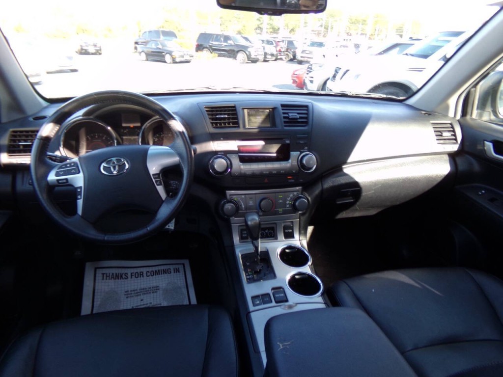 2012 Toyota Highlander Image 18