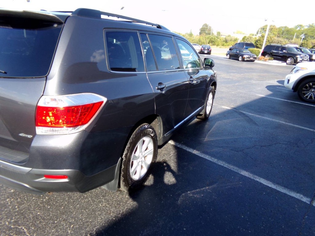 2012 Toyota Highlander Image 41