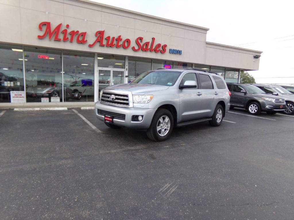 2011 Toyota Sequoia Image 2