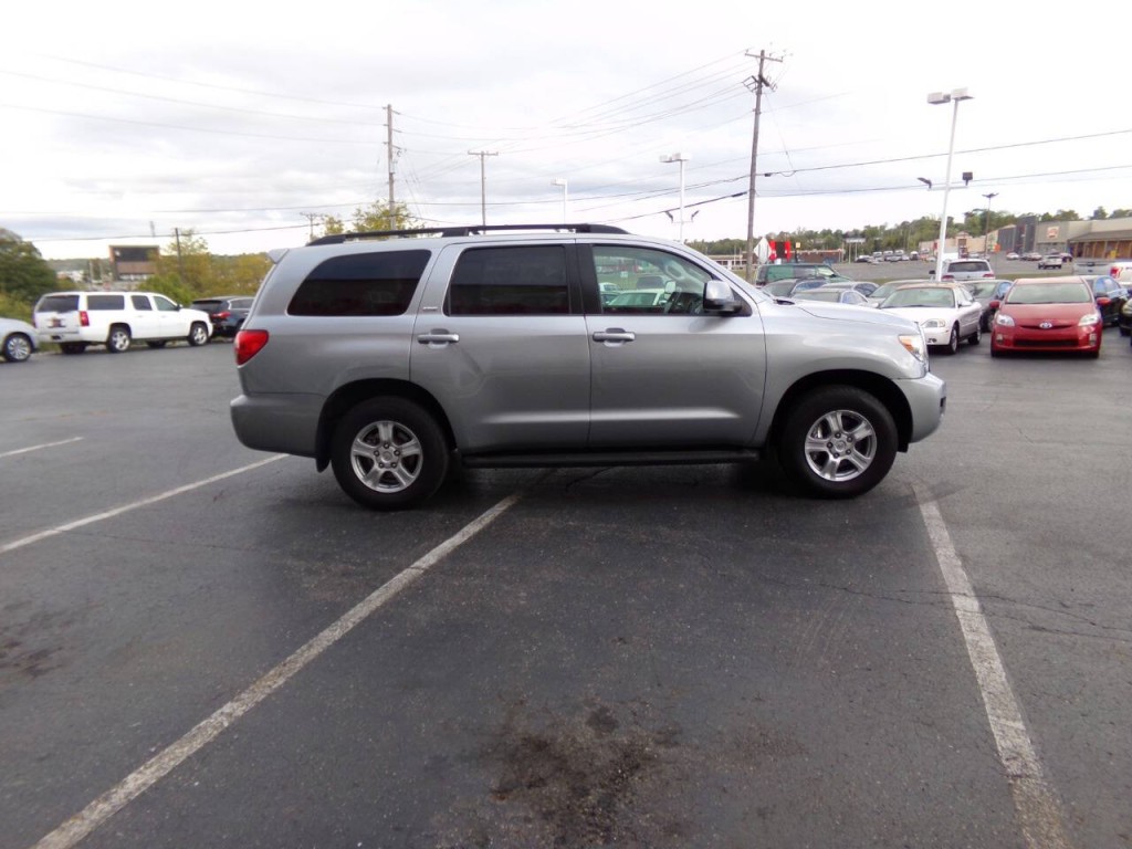 2011 Toyota Sequoia Image 5