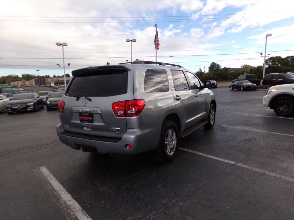 2011 Toyota Sequoia Image 6