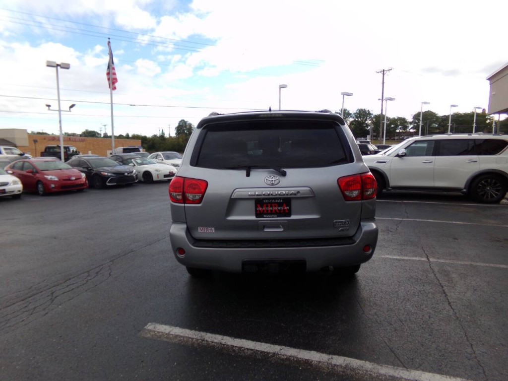2011 Toyota Sequoia Image 7