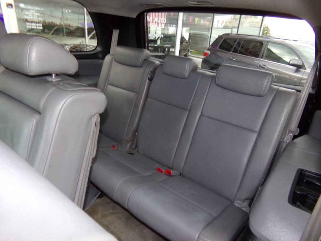 2011 Toyota Sequoia Image 15