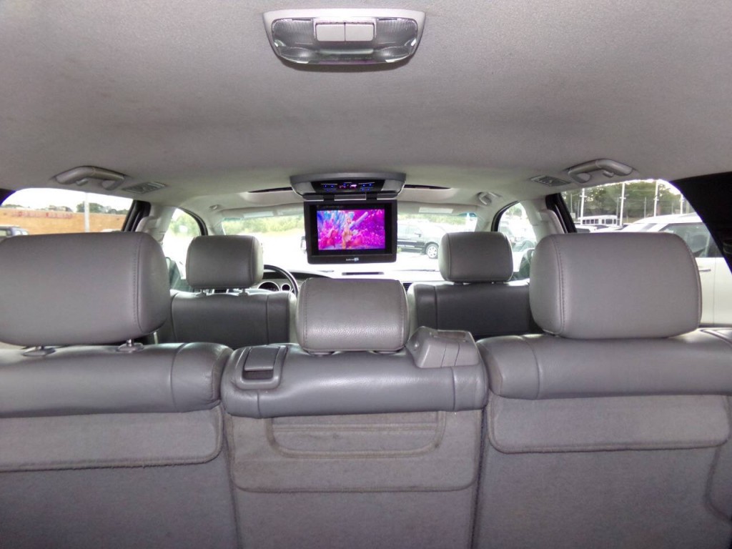 2011 Toyota Sequoia Image 26