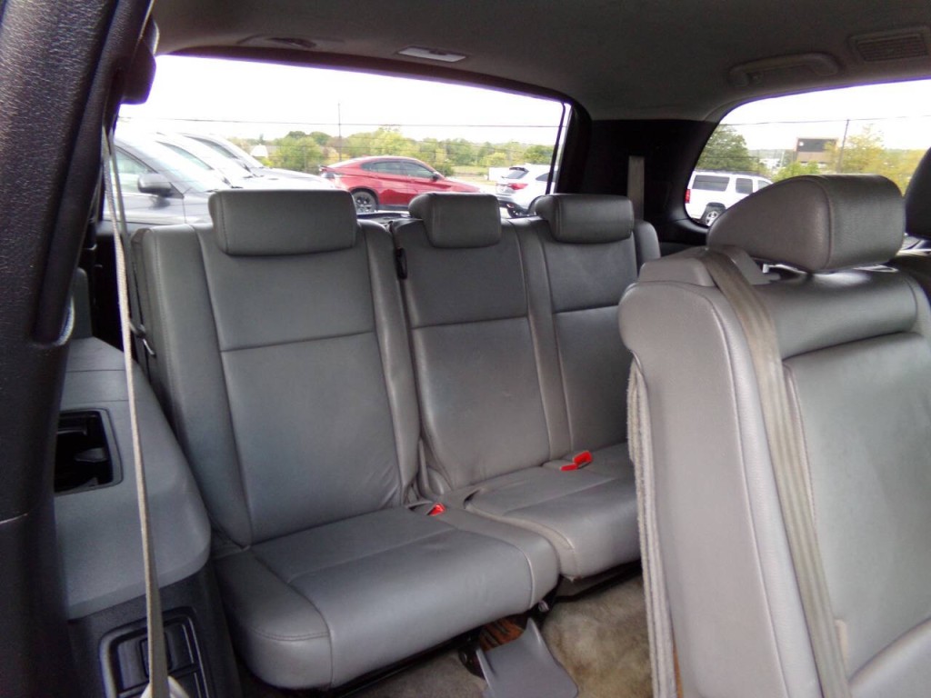 2011 Toyota Sequoia Image 32