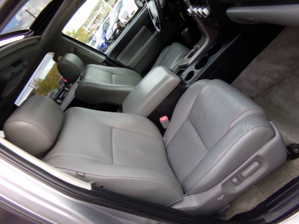 2011 Toyota Sequoia Image 37