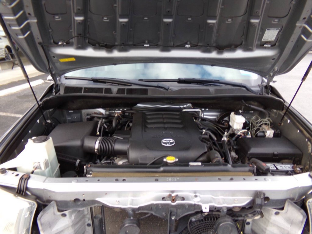 2011 Toyota Sequoia Image 40