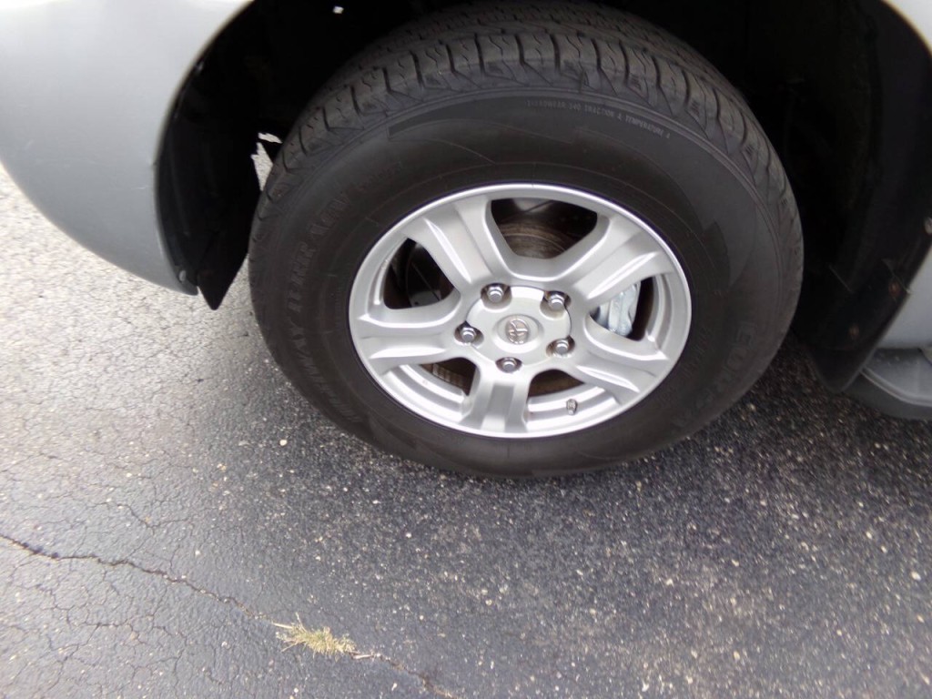 2011 Toyota Sequoia Image 45