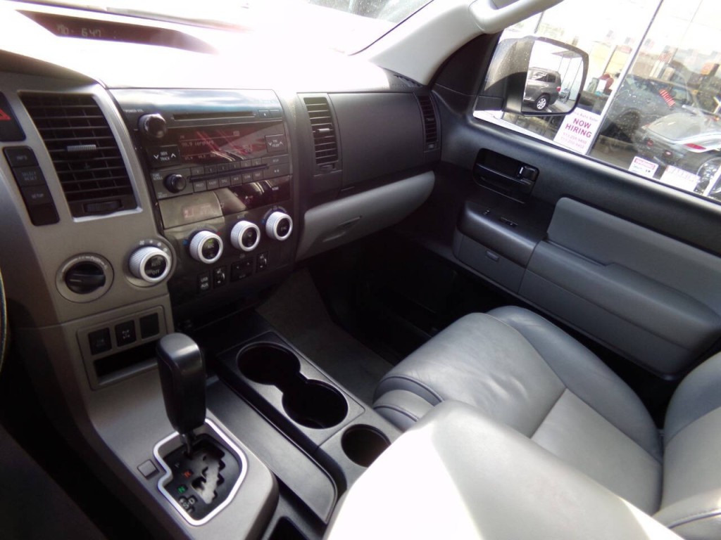 2011 Toyota Sequoia Image 78