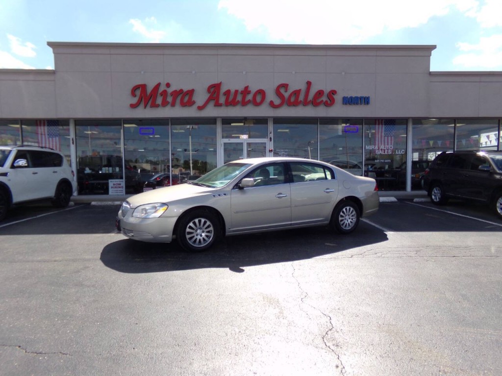 2008 Buick Lucerne Image 1