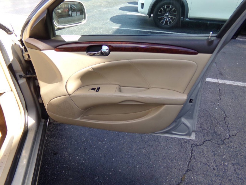 2008 Buick Lucerne Image 26