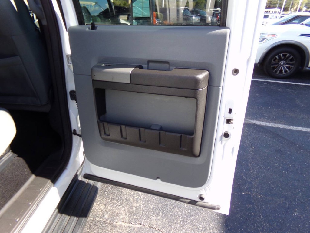 2012 Ford F-250 Image 23