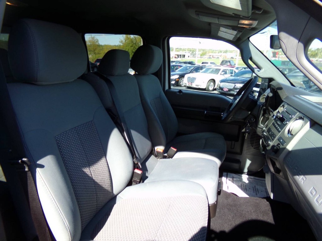 2012 Ford F-250 Image 25
