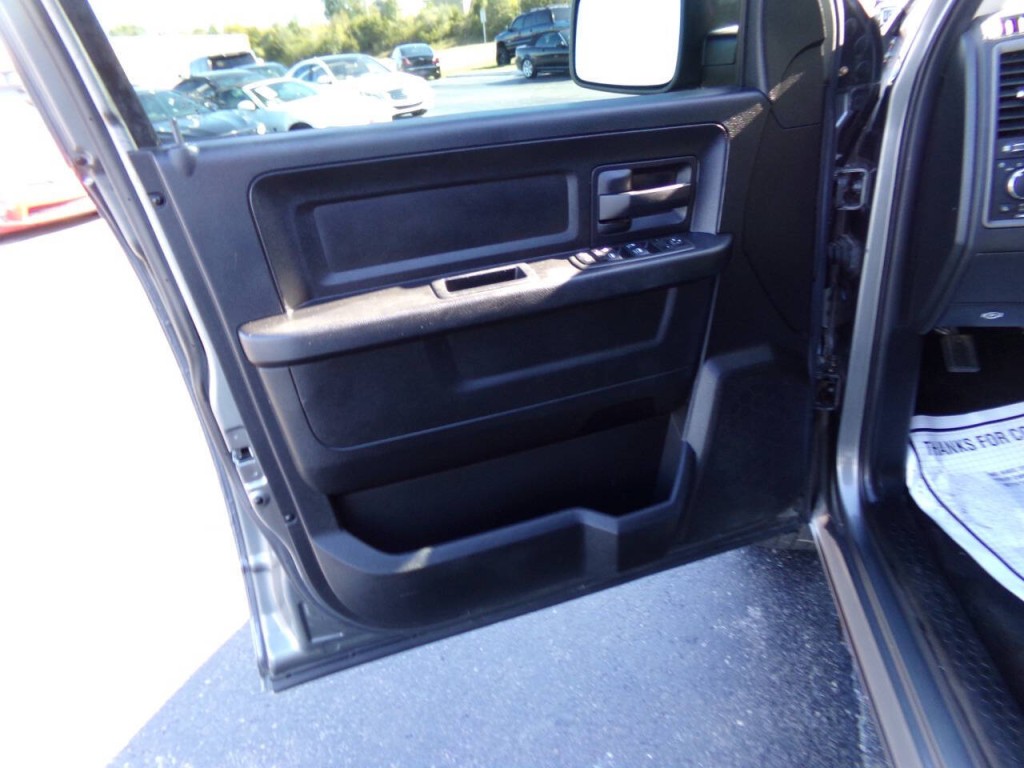 2013 RAM 1500 Image 12