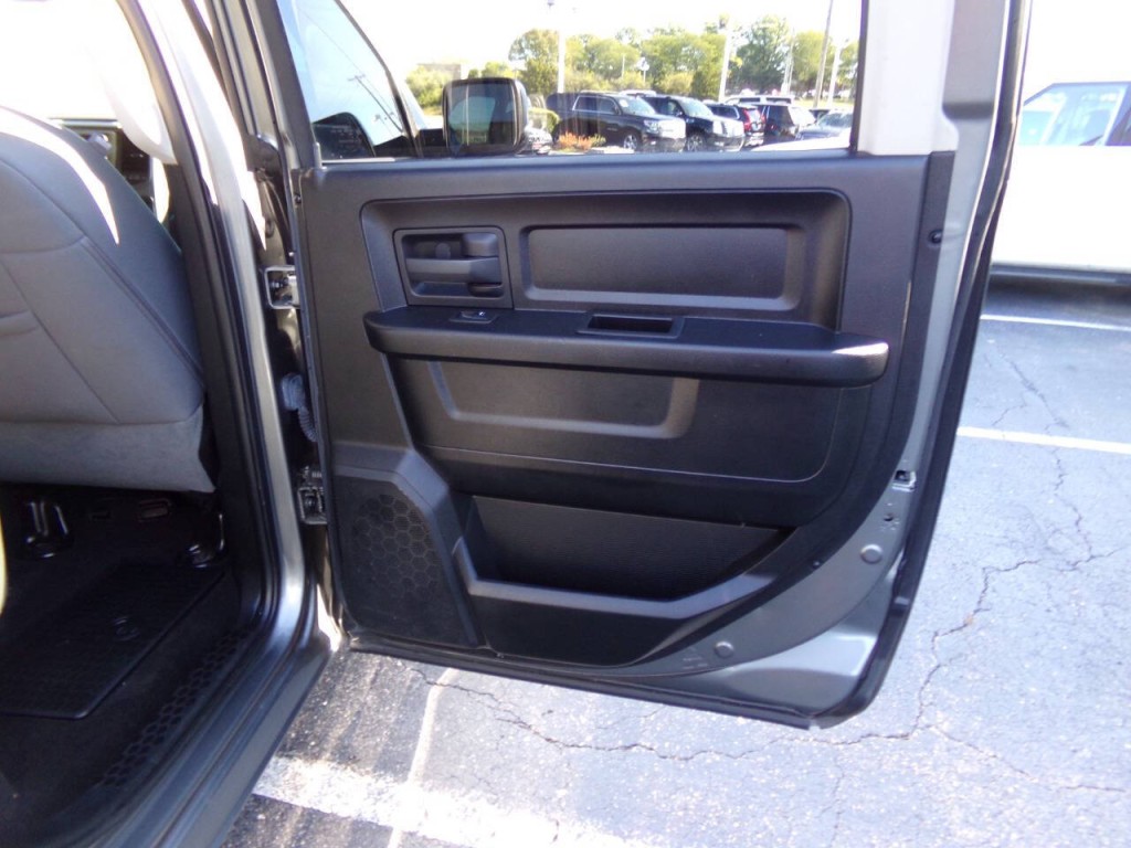 2013 RAM 1500 Image 22