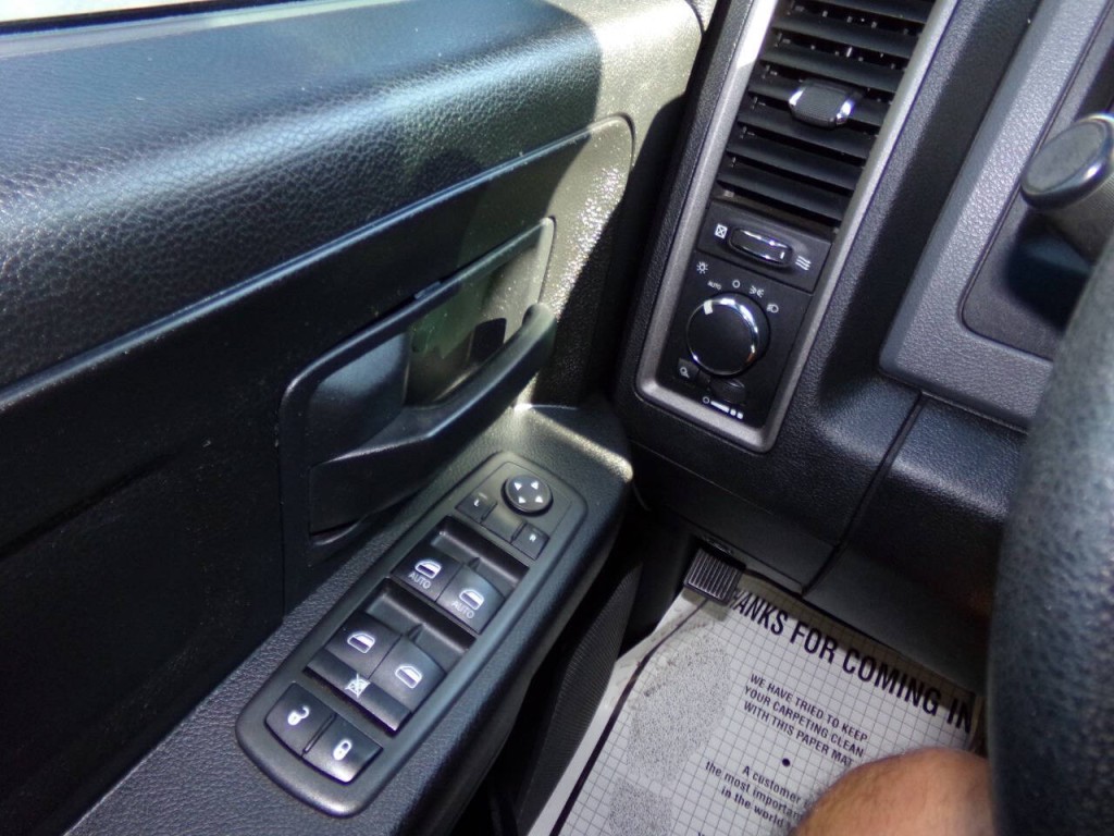 2013 RAM 1500 Image 48