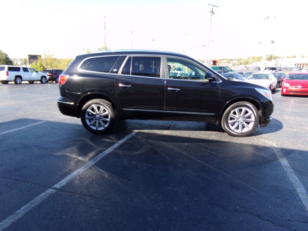 2017 Buick Enclave Image 5