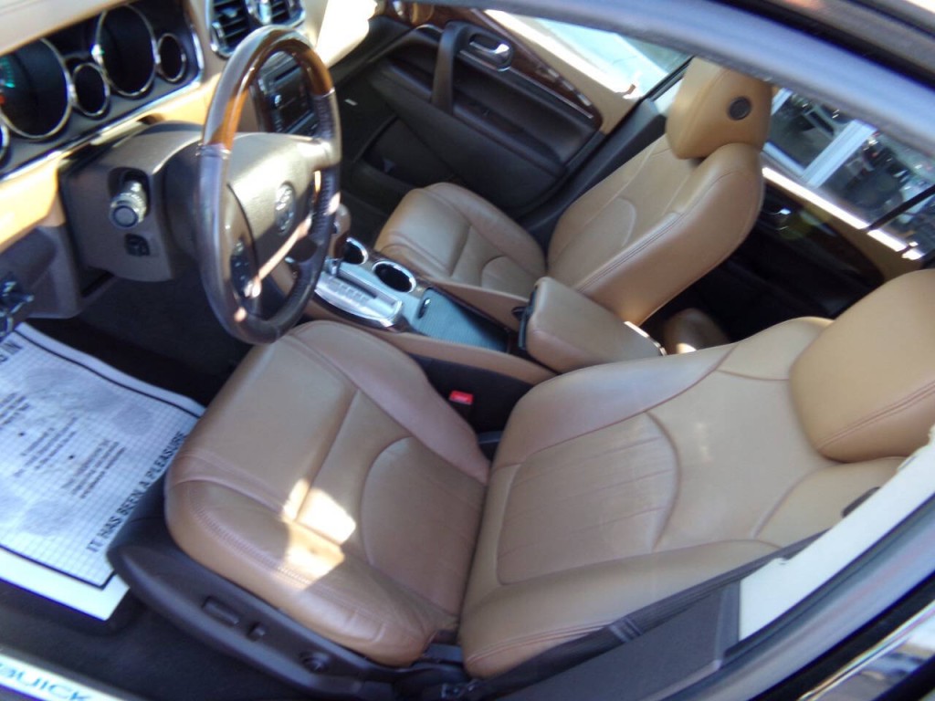 2017 Buick Enclave Image 11
