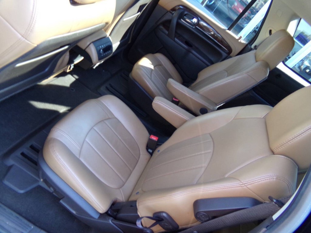 2017 Buick Enclave Image 14