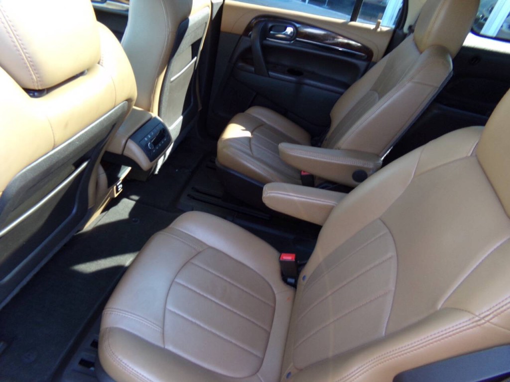 2017 Buick Enclave Image 17
