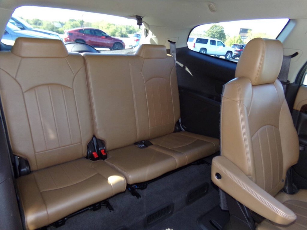 2017 Buick Enclave Image 27