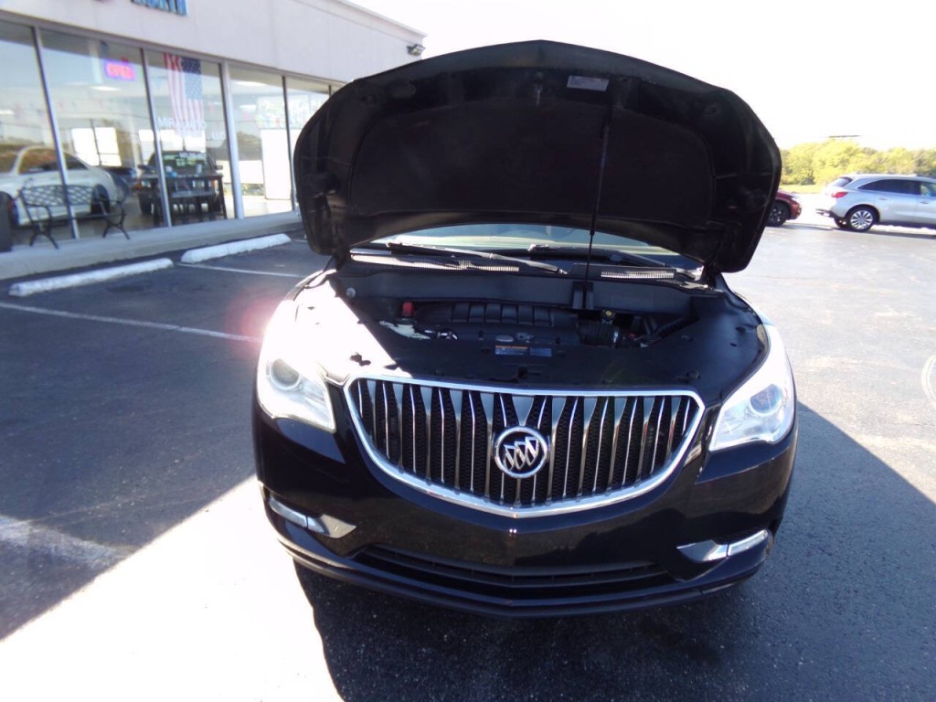 2017 Buick Enclave Image 38