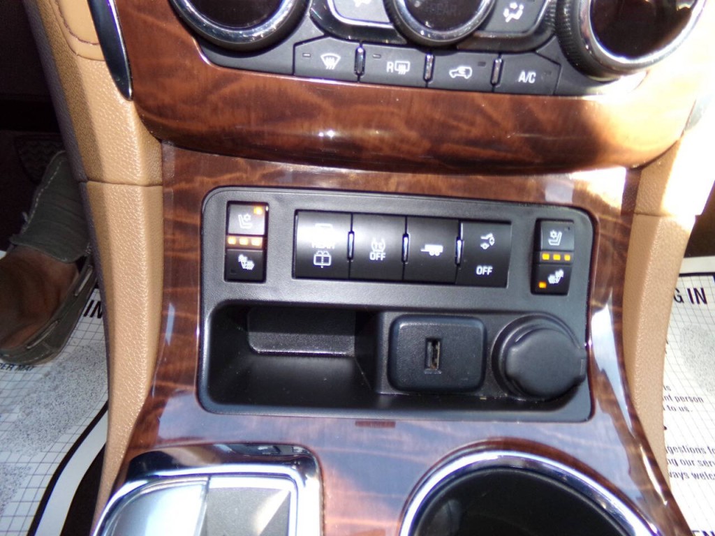2017 Buick Enclave Image 70