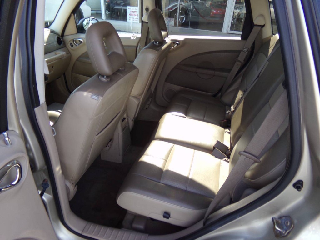 2006 Chrysler PT Cruiser Image 14